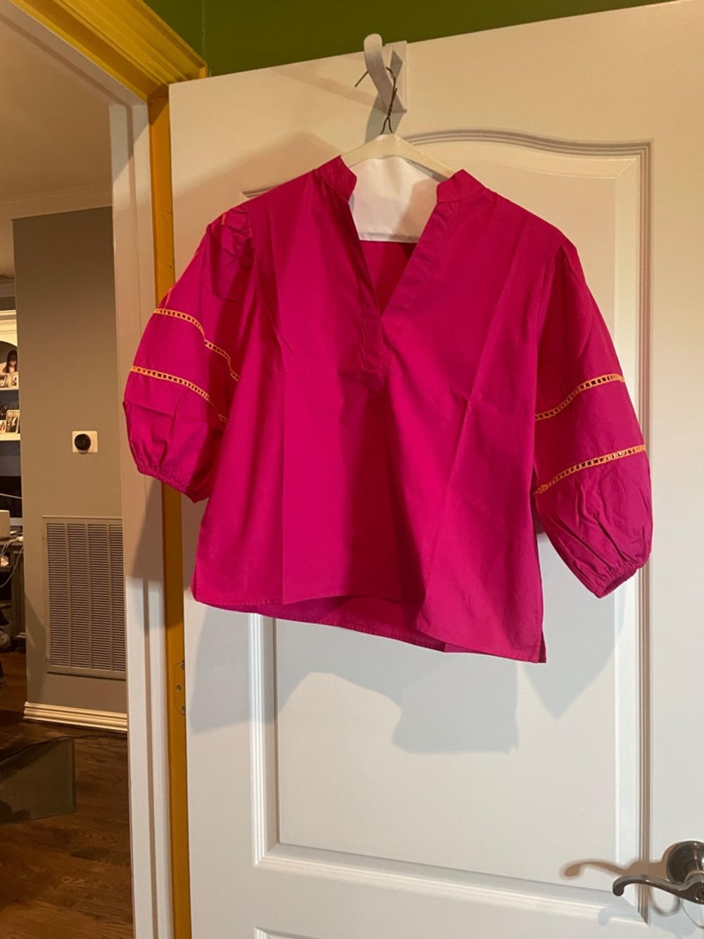 Women's Bright Pink Puff-Sleeve V-Neck Blouse